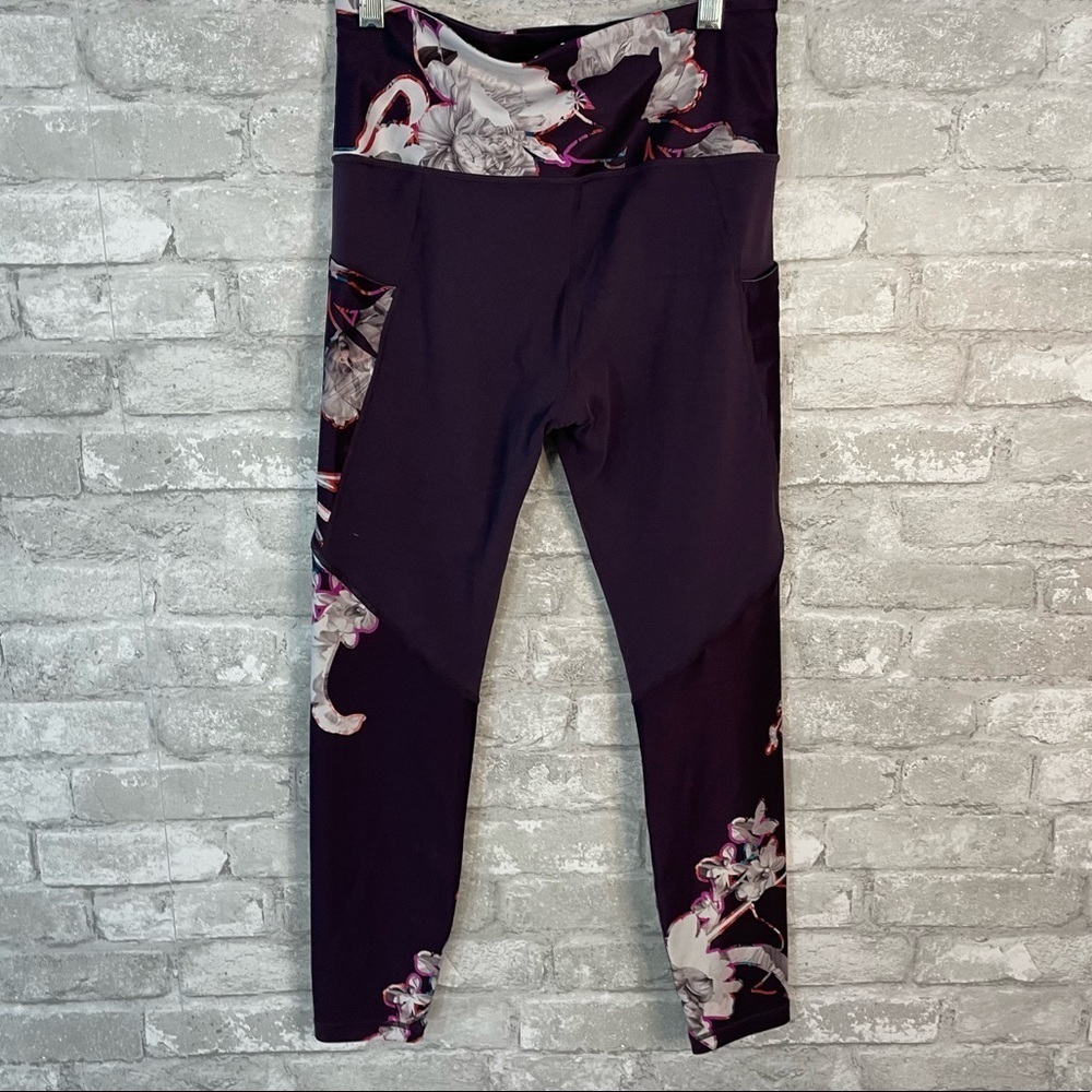 Athleta Salutation Stash Pocket Magnolia Plum - Picture 3 of 6